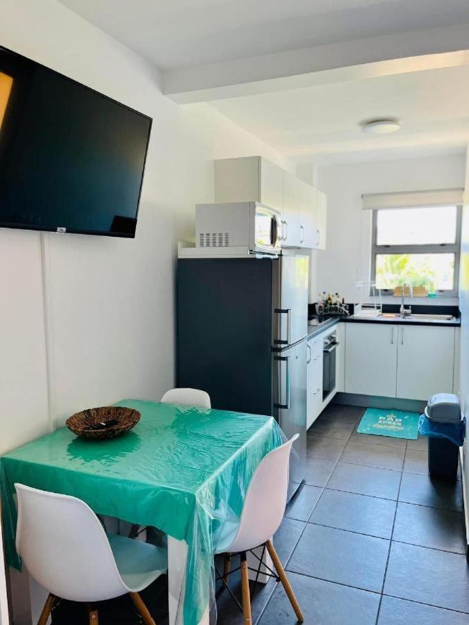 Tehautahi Cozy Lodge 2 パペーテ エクステリア 写真