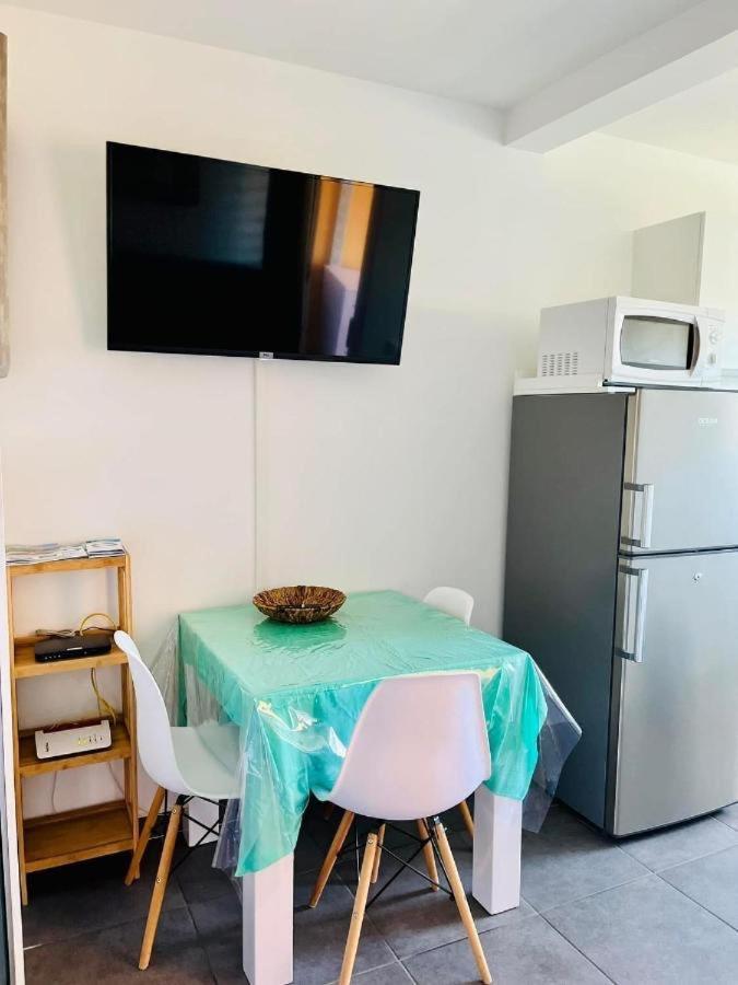 Tehautahi Cozy Lodge 2 パペーテ エクステリア 写真