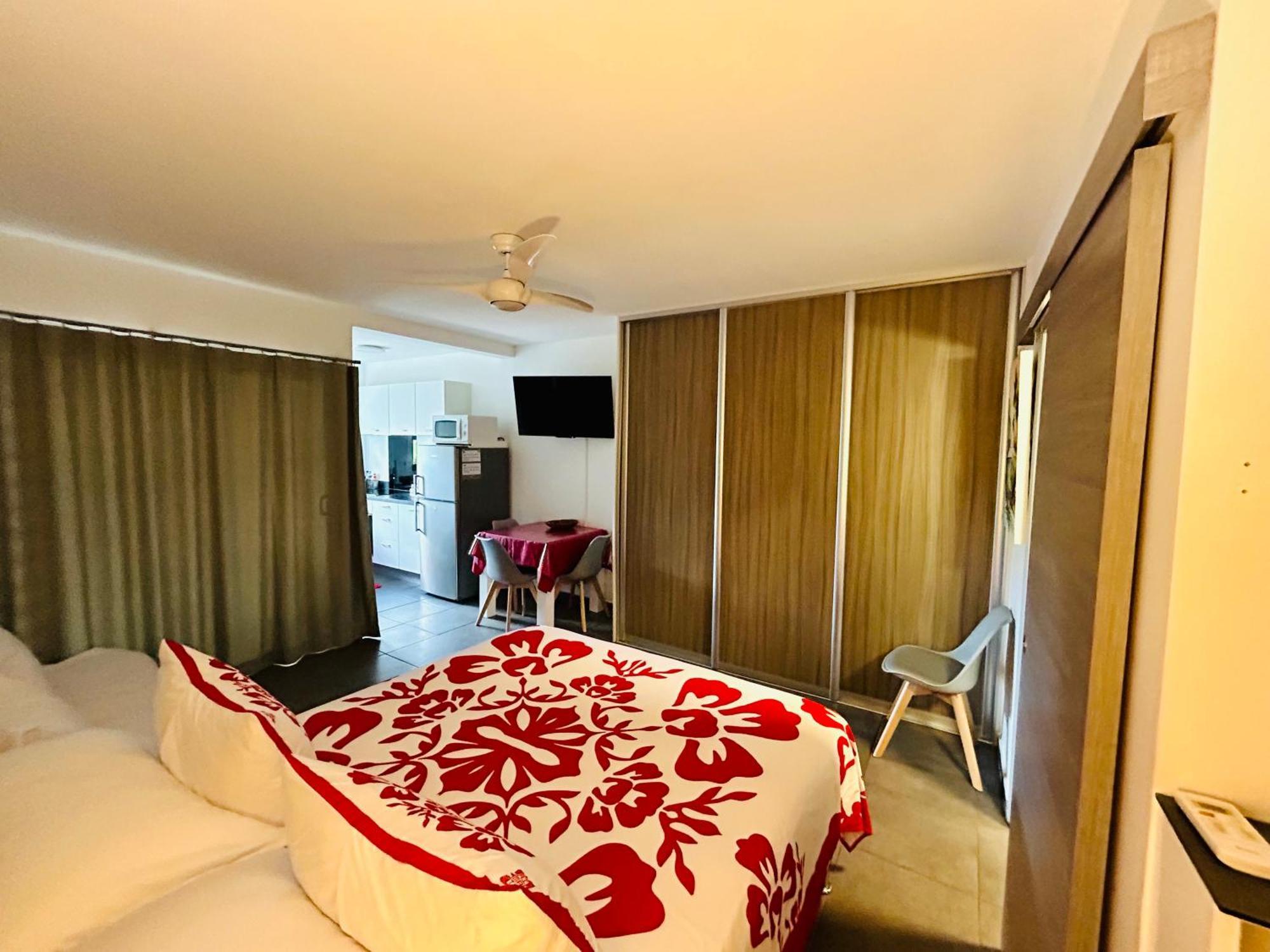 Tehautahi Cozy Lodge 2 パペーテ エクステリア 写真